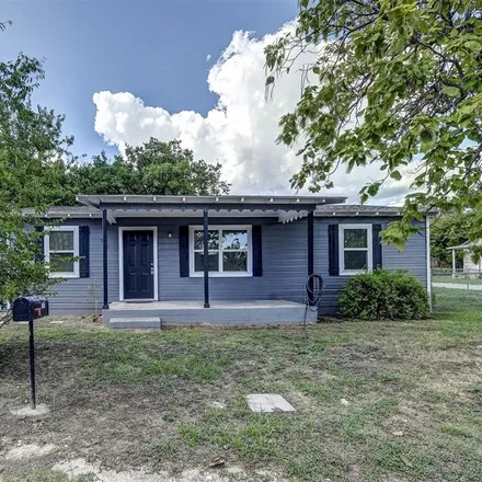 Buy this 3 bed house on 500 West Ward Street in Decatur, TX 76234