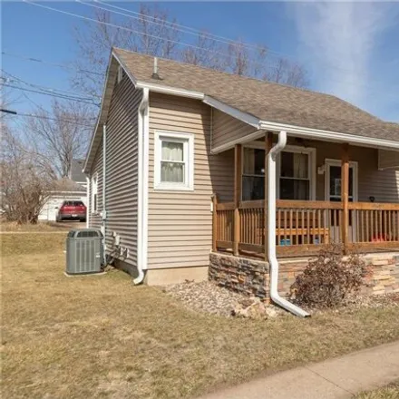 Buy this 2 bed house on 905 Grant Boulevard West in Wabasha, MN 55981