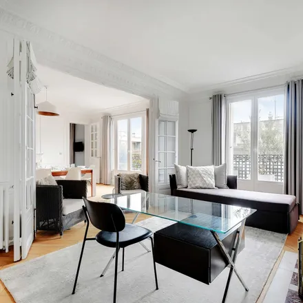 Rent this 3 bed apartment on 68 Rue Lauriston in 75116 Paris, France