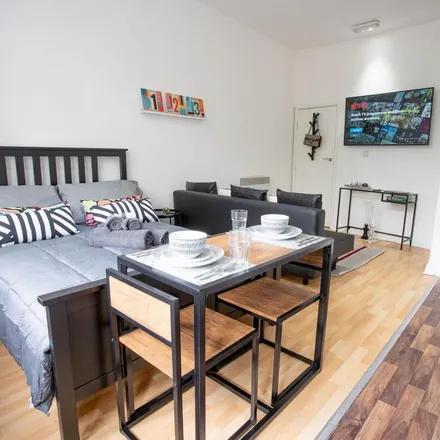 Rent this 1 bed house on Husler Place in Leeds, LS7 3HZ