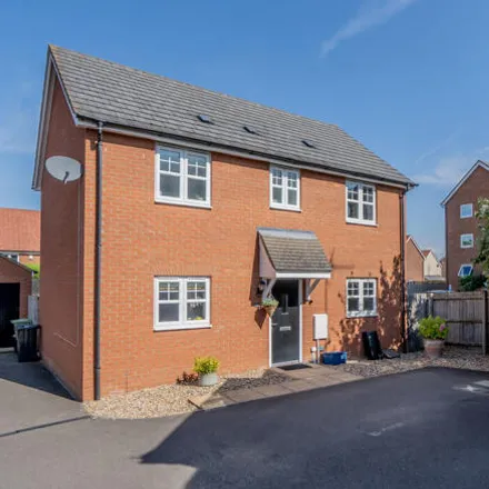 Buy this 3 bed house on Tiree Court in Bletchley, MK3 5FD