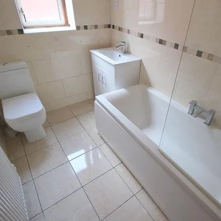 Image 6 - Walhouse Road, Walsall, WS1 2BE, United Kingdom - House for rent