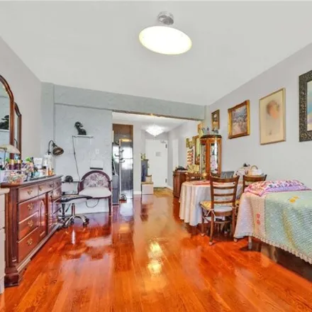 Image 2 - 25-40 Union Street, New York, NY 11354, USA - Apartment for sale