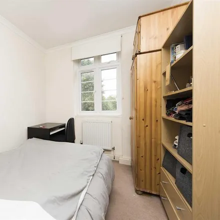 Image 7 - Townshend Court, 62-71 Townshend Road, Primrose Hill, London, NW8 6LD, United Kingdom - Apartment for rent