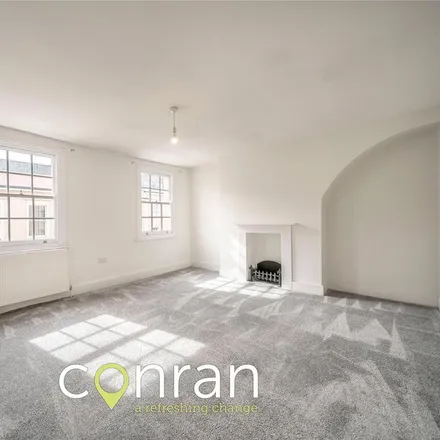 Image 6 - 16 College Approach, London, SE10 9HY, United Kingdom - Townhouse for rent