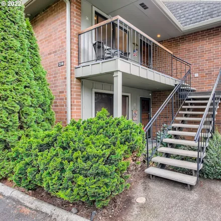 Buy this 2 bed condo on 8900 Northeast 36th Street in Vancouver, WA 98662