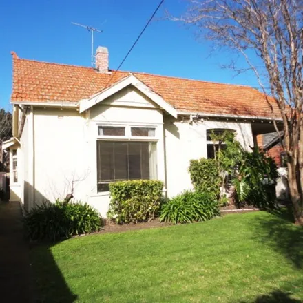 Image 9 - Milburn Grove, St Kilda East VIC 3183, Australia - Apartment for rent