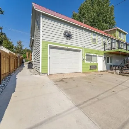 Buy this studio house on 703 Boetzkes Avenue in Manson, Chelan County