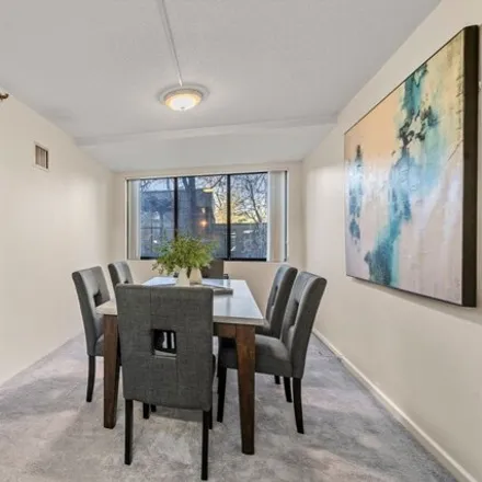 Image 6 - 1731 Beacon Street, Brookline, MA 02447, USA - Condo for sale