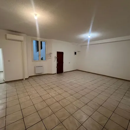 Rent this 3 bed apartment on 1 Rue de la République in 83470 Saint-Maximin-la-Sainte-Baume, France