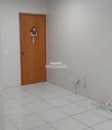 Buy this 2 bed apartment on Avenida Doutor Bezerra de Menezes in Jardim Brasília, Uberlândia - MG