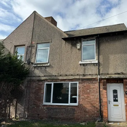 Rent this 3 bed duplex on Paxton Avenue in Carcroft, DN6 8EQ