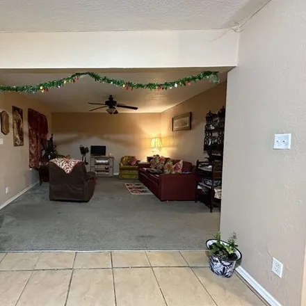 Image 6 - 11559 Philip Drive, Friedman Estates Number 1 Colonia, Socorro, TX 79927, USA - House for sale