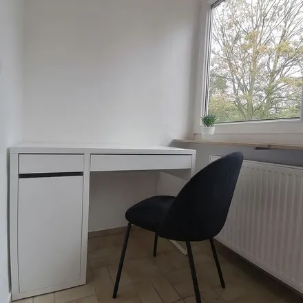 Rent this 3 bed apartment on Auf der Bette 16 in 46236 Bottrop, Germany
