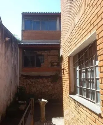 Buy this 3 bed house on Avenida Angêlo Rivelli in São Camilo, Jundiaí - SP