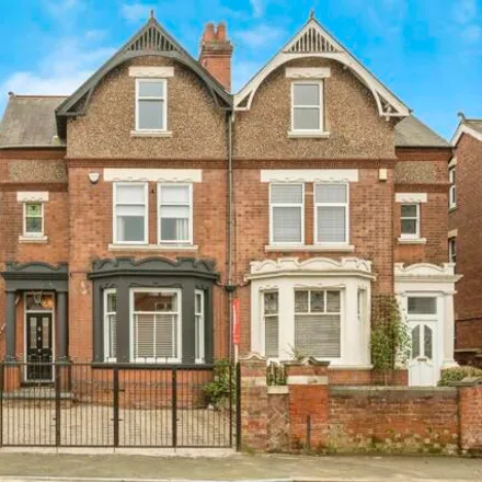 Buy this 5 bed duplex on Axholme Road in Doncaster, DN2 4AW