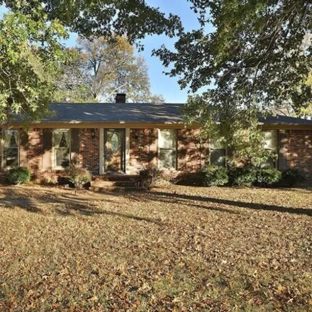 Buy this 3 bed house on 1752 Wedgewood Drive in Union City, TN 38261