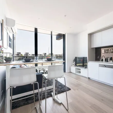 Rent this 1 bed apartment on Docklands VIC 3008