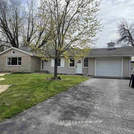 Buy this 3 bed house on 650 Grove Street in Mauston, WI 53948