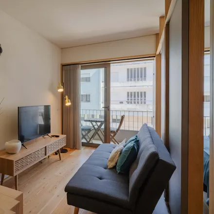 Rent this 1 bed apartment on Clube Desportivo de Portugal in Rua de Pinto Bessa, 4300-428 Porto