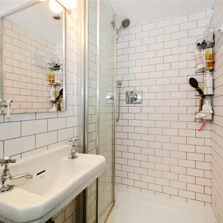 Rent this 2 bed townhouse on 62 Barnsbury Road in London, N1 0HG