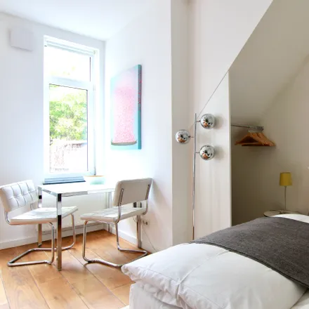 Rent this 1 bed apartment on Siegesstraße 36 in 50679 Cologne, Germany