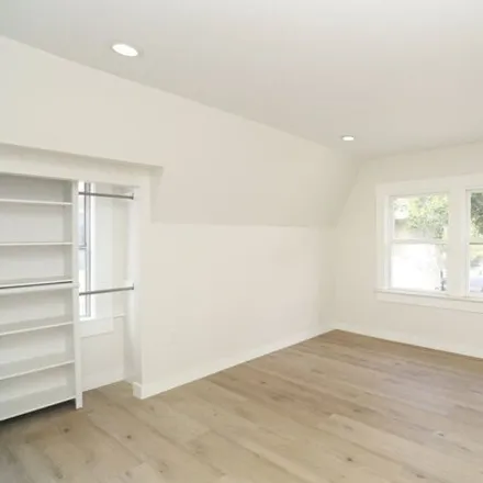 Image 6 - Budlong Avenue, Los Angeles, CA 90007, USA - Apartment for rent