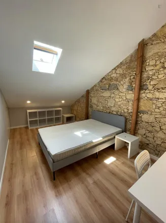 Rent this 5 bed room on Mourense in Calçada de Palma de Baixo, 1600-177 Lisbon