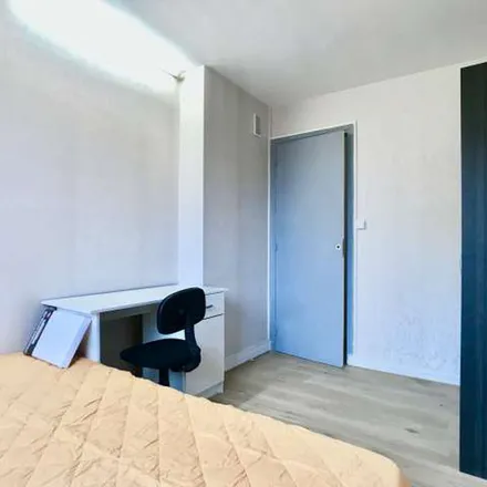 Image 9 - 82 Rue Champollion, 94400 Vitry-sur-Seine, France - Apartment for rent