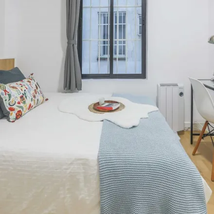 Rent this 8 bed room on Madrid in Dantxari, Calle de Ventura Rodríguez
