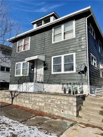 Rent this 1 bed apartment on 777 East Exchange Street in Akron, OH 44306