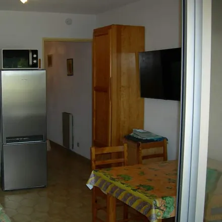 Rent this studio apartment on 83110 Sanary-sur-Mer