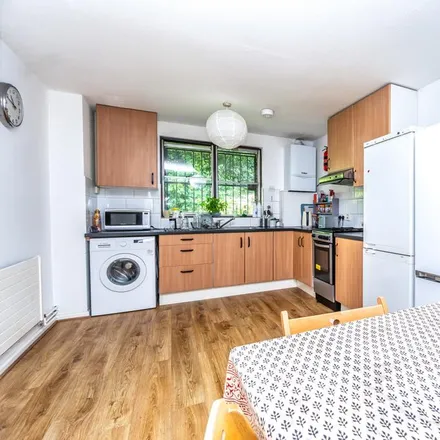 Rent this 4 bed townhouse on Plevna Crescent in South Tottenham, London