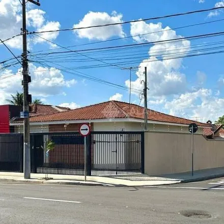 Buy this 3 bed house on Rua Professor André Mário Gonçalves in Vila Diniz, São José do Rio Preto - SP