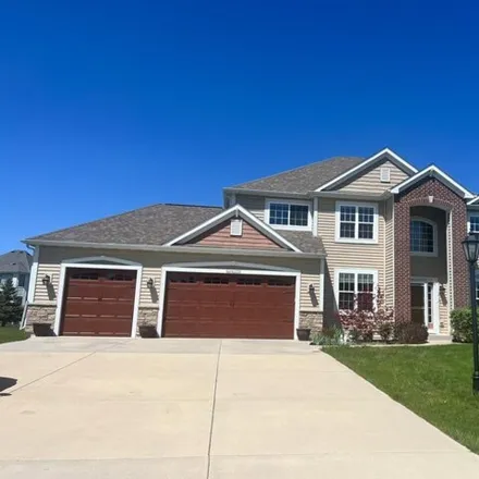 Rent this 5 bed house on N42W22770 Beacon Ct in Pewaukee, Wisconsin