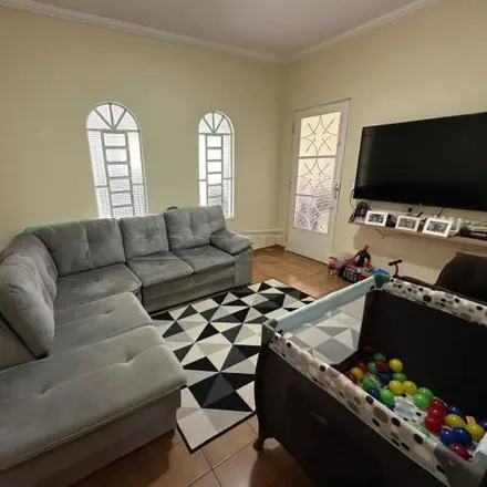 Buy this 3 bed house on Rua Pedro Monteleone in Prolongamento do Jardim Tangará, São Carlos - SP