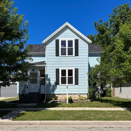 Buy this 4 bed house on 400 Ellis Street in Fond du Lac, WI 54935