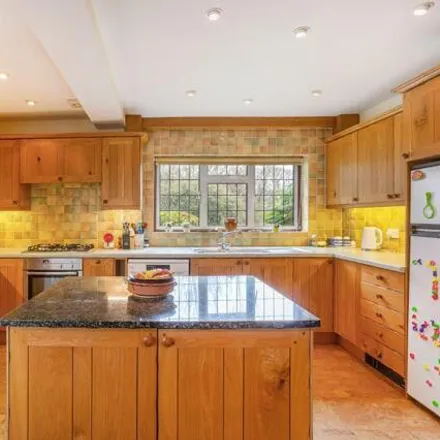 Image 3 - Shooters Way, Northchurch, HP4 3TU, United Kingdom - House for sale