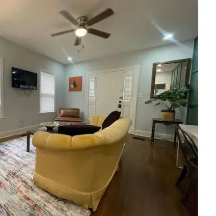 Rent this 1 bed condo on Memphis