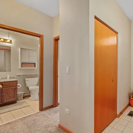 Image 4 - 21400 West Douglas Court, Will County, IL 60544, USA - Townhouse for sale
