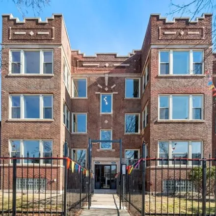 Buy this 2 bed condo on 7431-7433 South Paxton Avenue in Chicago, IL 60617
