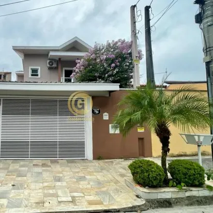 Buy this 3 bed house on Avenida Portinari in Vila Branca, Jacareí - SP