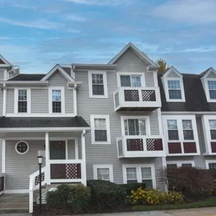 Rent this 1 bed apartment on 12929 Grays Pointe Road in Chantilly, VA 22033