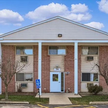 Rent this 2 bed condo on 715 Marilyn Avenue in Glendale Heights, IL 60139