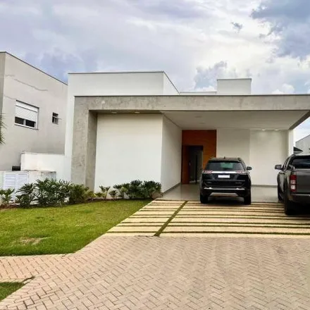 Buy this 3 bed house on Rua Afonso Furtado in Vila Dominguinhos, Votorantim - SP