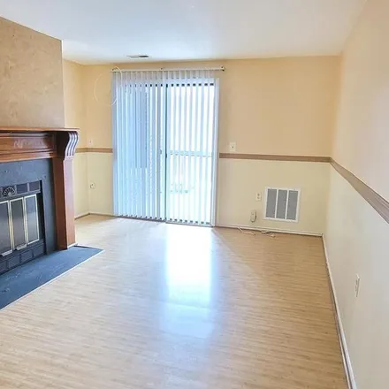 Image 7 - 18000 Chalet Drive, Montgomery County, MD 20874, USA - Apartment for rent
