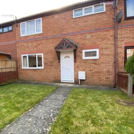 Buy this 3 bed townhouse on 19 Newport Close in Moreton, CH43 9SY