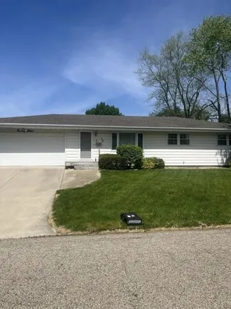 Buy this 3 bed house on 26 Brookwood Drive in Normal, IL 61761