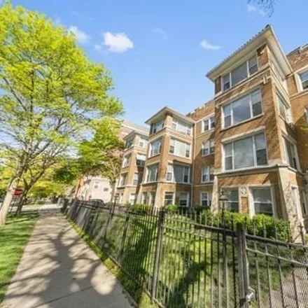 Rent this studio apartment on 7445-7453 North Greenview Avenue in Chicago, IL 60626