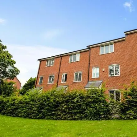 Rent this 4 bed townhouse on Firecracker Drive in Sarisbury, SO31 6BU